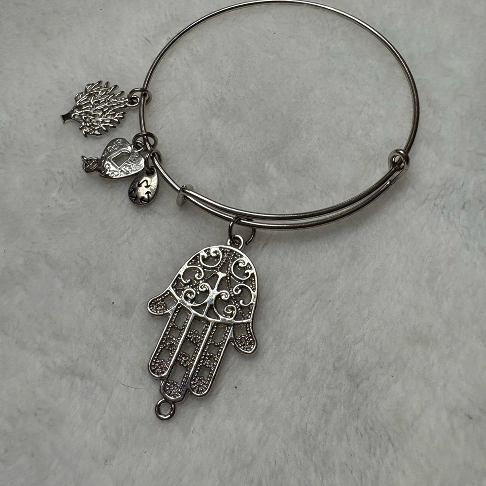 Source Unknown Silver Hamsa Charm Bracelet
